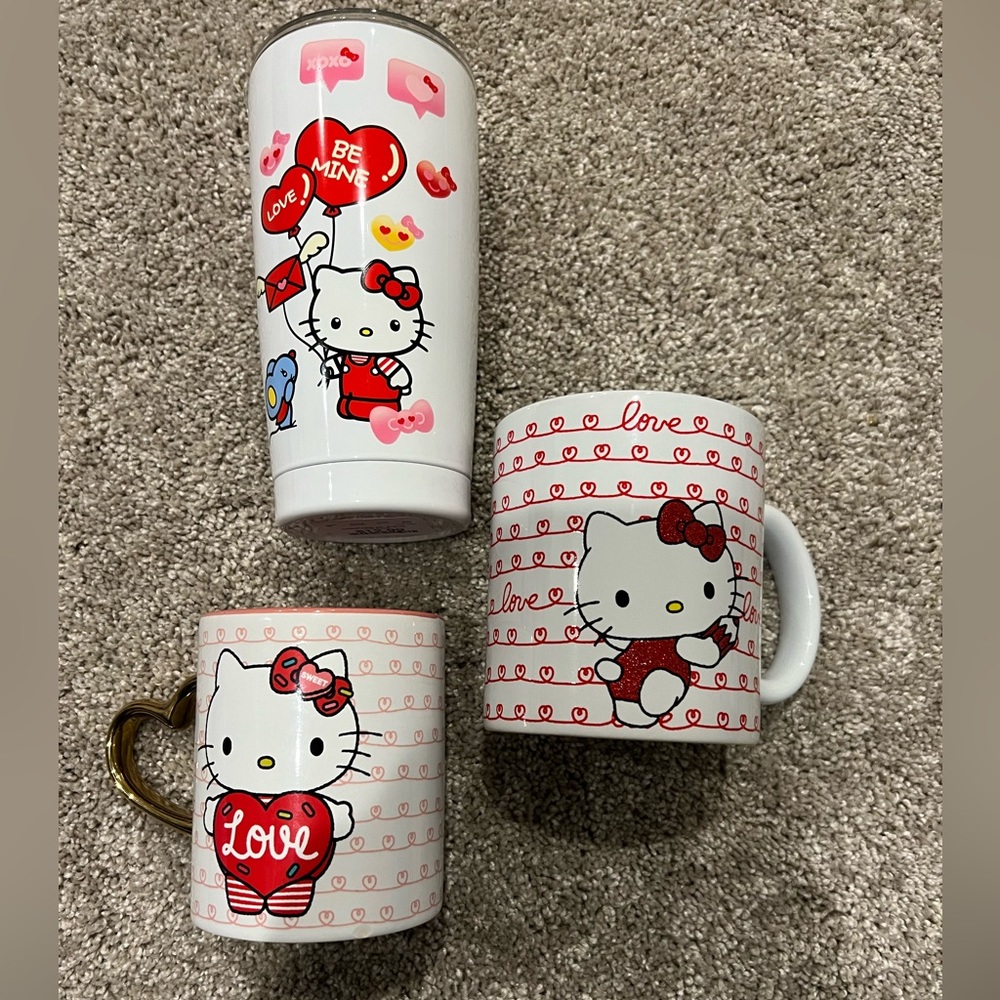 Hello Kitty Valentines coffee mugs